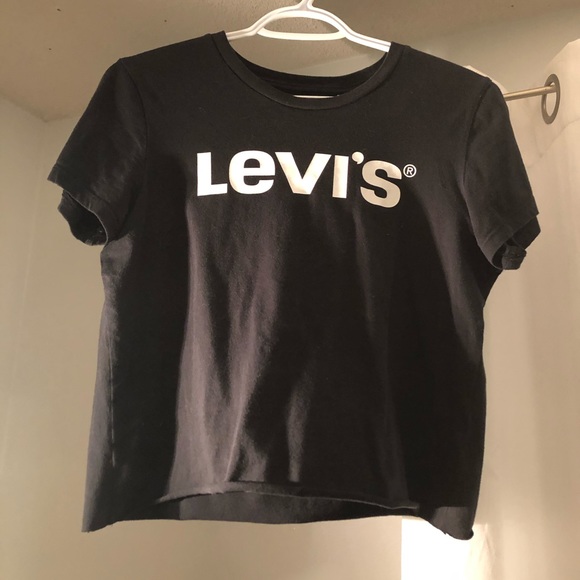 Levi's black tee - Picture 1 of 2